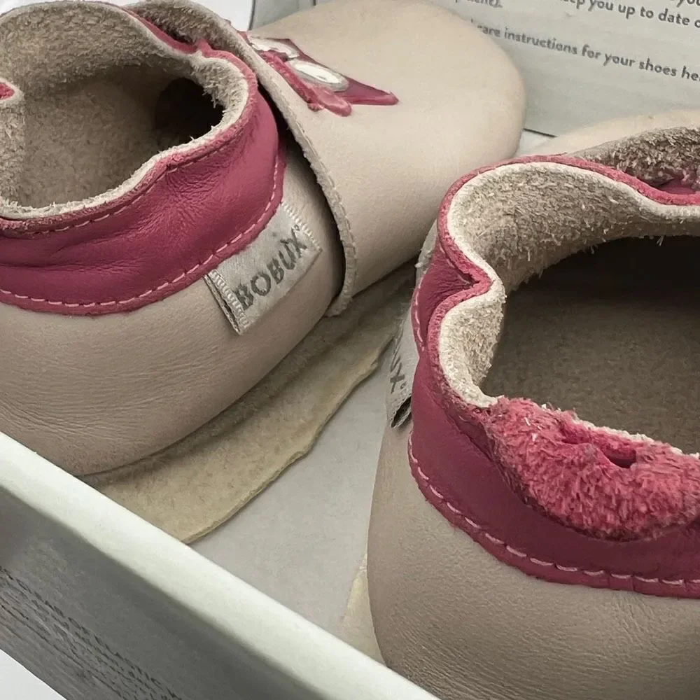 BOBUX Soft Sole Genuine Leather Baby Shoe Newborn Pre-walker 15-21 Mo Milk Owl